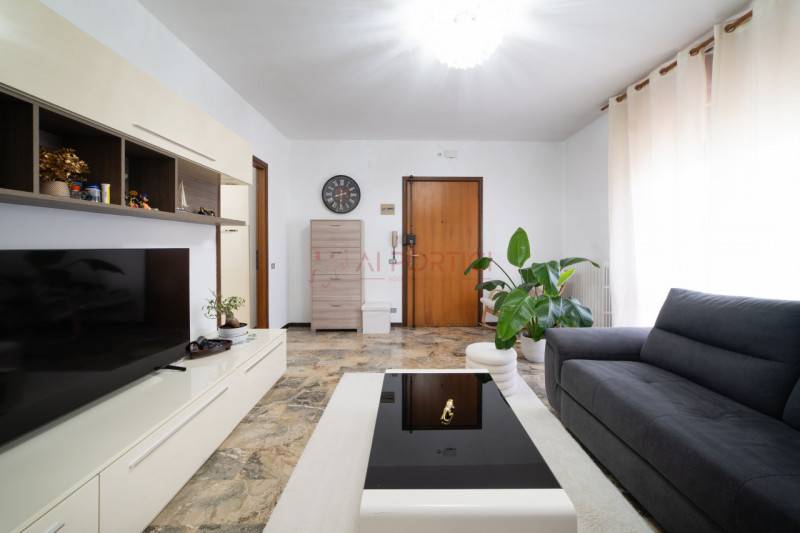 appartamento in vendita a Brugine in zona Campagnola
