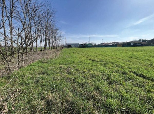 terreno edificabile in vendita a Brugine in zona Campagnola