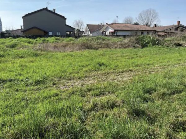 terreno edificabile in vendita a Brugine