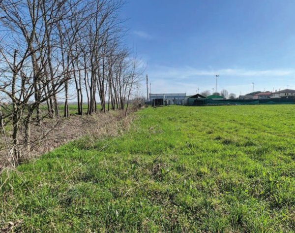 terreno edificabile in vendita a Brugine