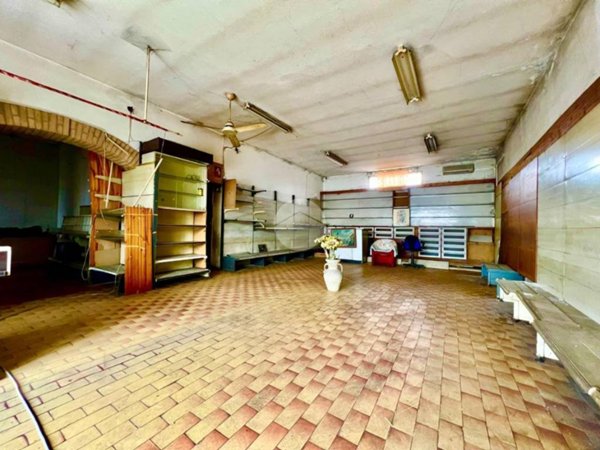 locale commerciale in vendita a Brugine in zona Campagnola