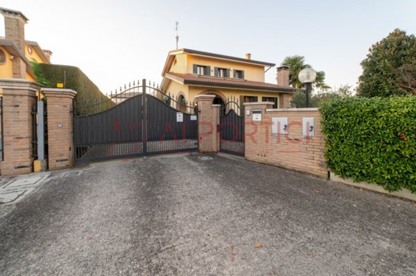 casa indipendente in vendita a Brugine in zona Campagnola