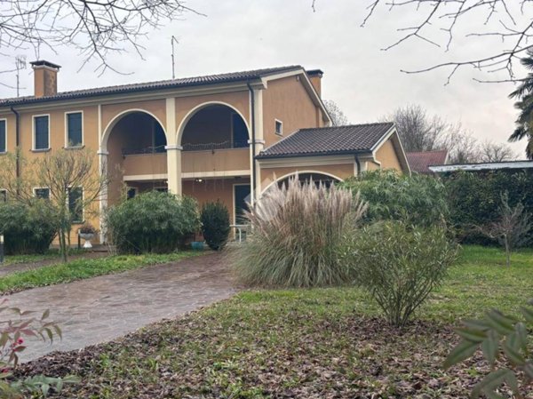 casa indipendente in vendita a Brugine in zona Campagnola