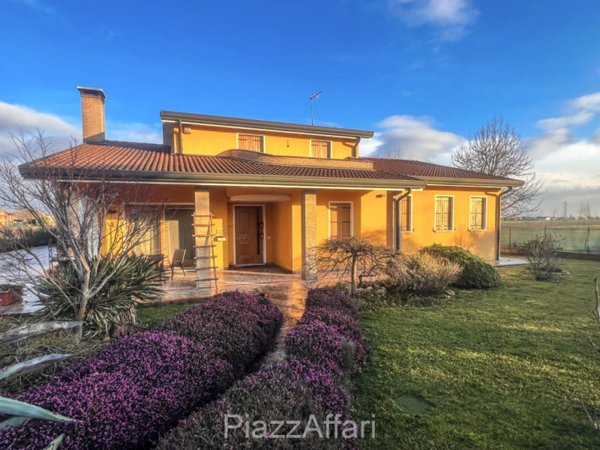 casa indipendente in vendita a Brugine in zona Campagnola