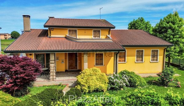 casa indipendente in vendita a Brugine in zona Campagnola