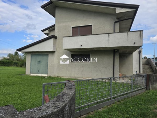 casa indipendente in vendita a Brugine
