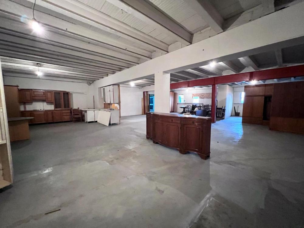 locale di sgombero in vendita a Cadoneghe in zona Mejaniga