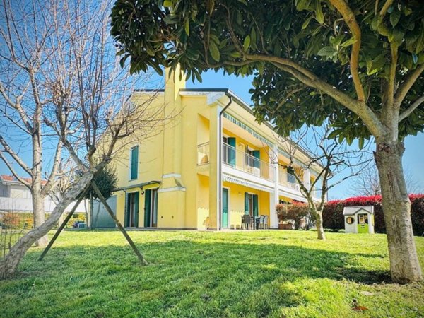 casa indipendente in vendita a Cadoneghe in zona Mejaniga