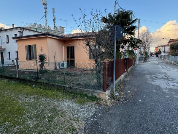 casa indipendente in vendita a Cadoneghe