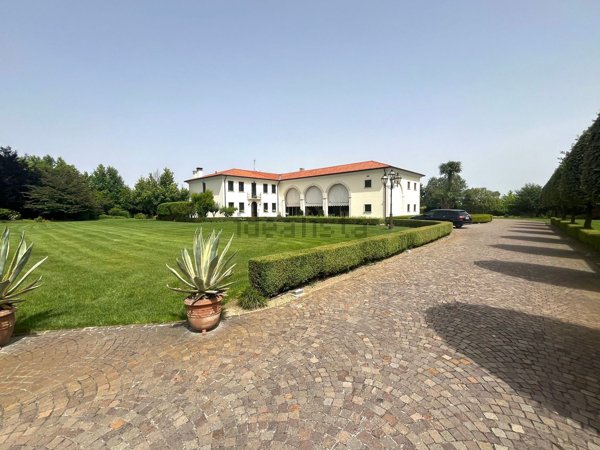casa indipendente in vendita a Cadoneghe in zona Bragni