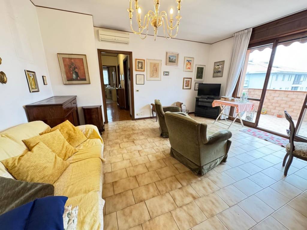 appartamento in vendita a Cadoneghe in zona Mejaniga