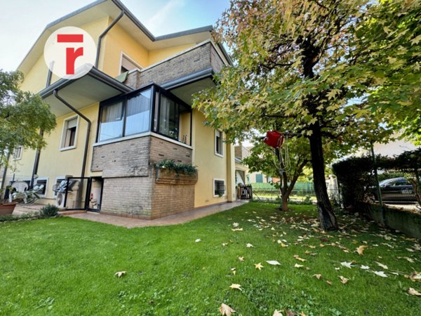 casa indipendente in vendita a Cadoneghe in zona Mejaniga