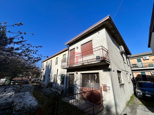 casa indipendente in vendita a Cadoneghe in zona Mejaniga