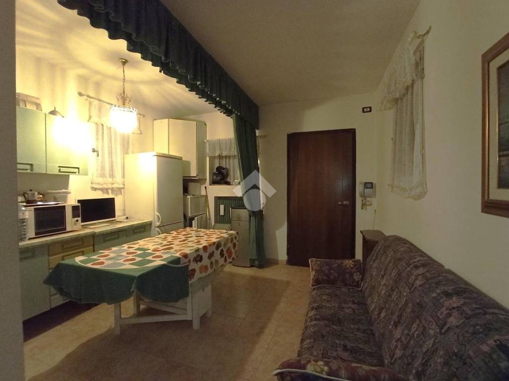 appartamento in vendita a Cadoneghe in zona Bragni