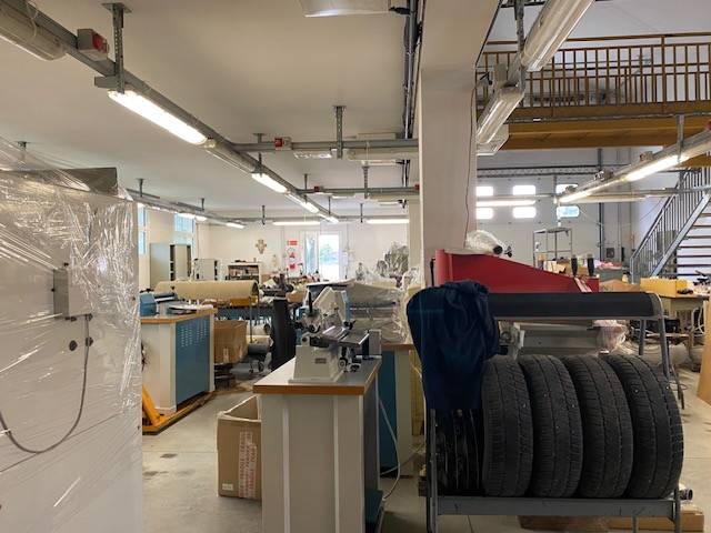 locale commerciale in vendita a Cadoneghe in zona Mejaniga