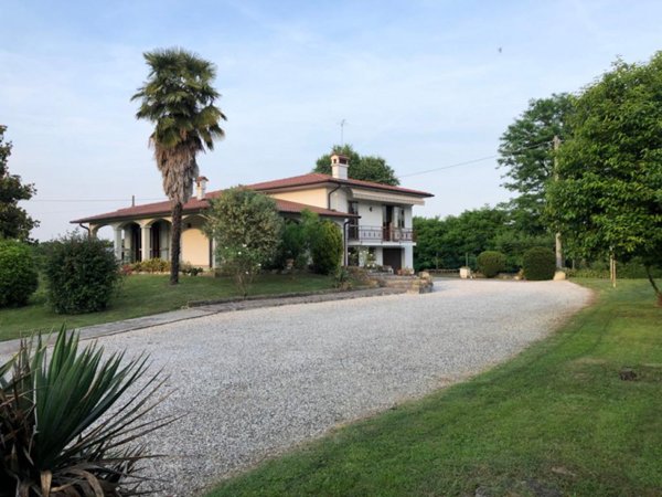 casa indipendente in vendita a Cadoneghe in zona Mejaniga