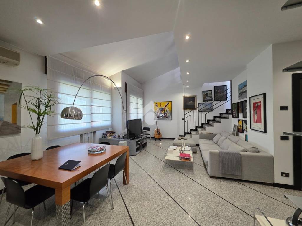 casa indipendente in vendita a Cadoneghe in zona Bragni
