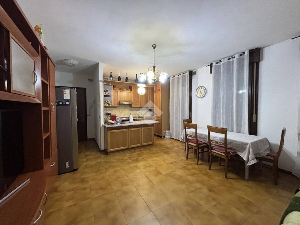appartamento in vendita a Cadoneghe in zona Mejaniga