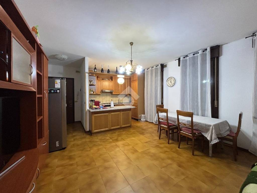 appartamento in vendita a Cadoneghe in zona Mejaniga