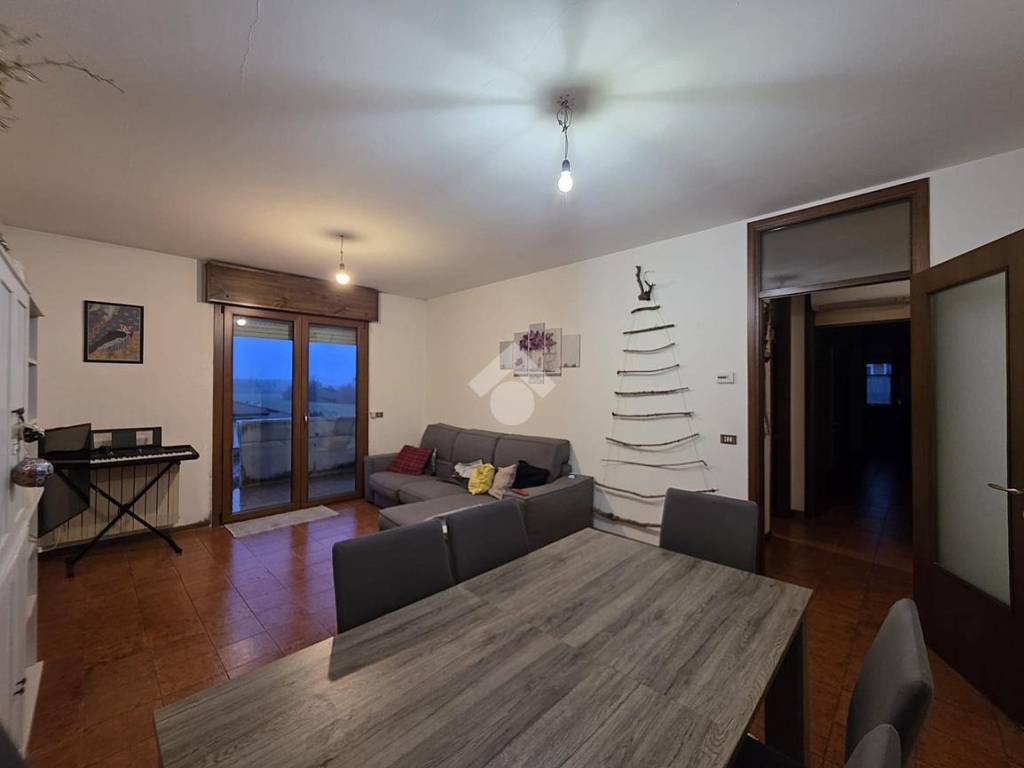 appartamento in vendita a Cadoneghe in zona Mejaniga