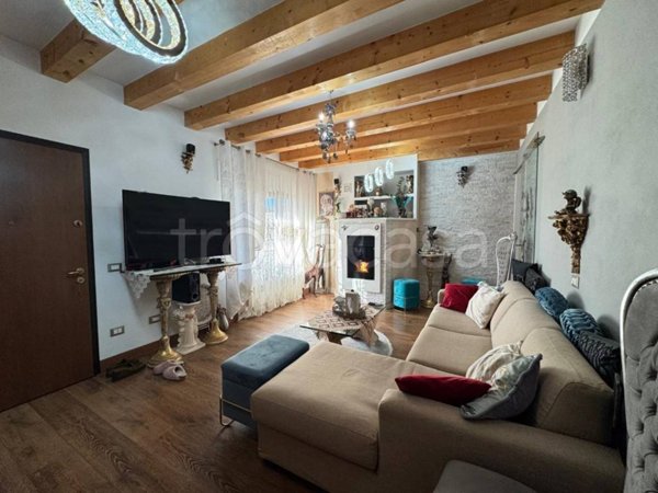 casa indipendente in vendita a Cadoneghe in zona Bragni