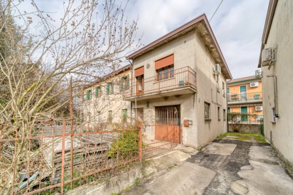 casa indipendente in vendita a Cadoneghe in zona Mejaniga