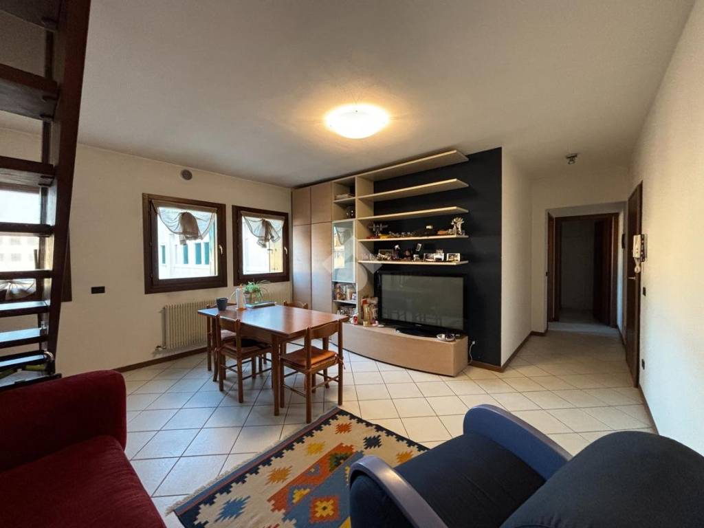 appartamento in vendita a Cadoneghe in zona Mejaniga