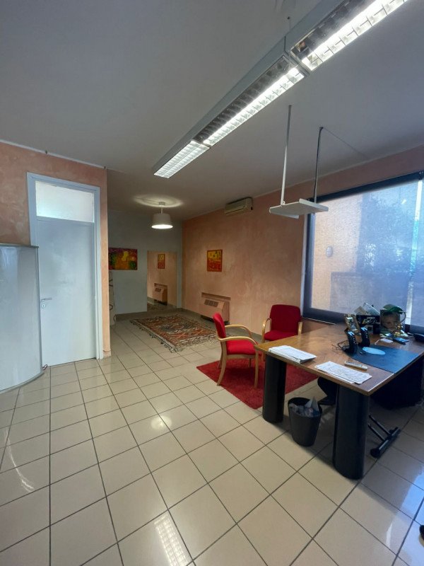 negozio in vendita a Cadoneghe in zona Mejaniga