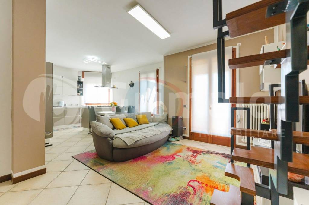 appartamento in vendita a Cadoneghe in zona Mejaniga