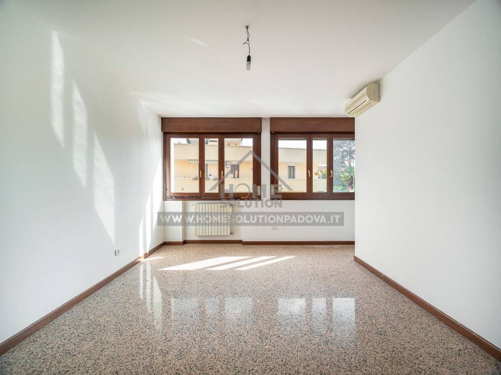 appartamento in vendita a Cadoneghe in zona Mejaniga