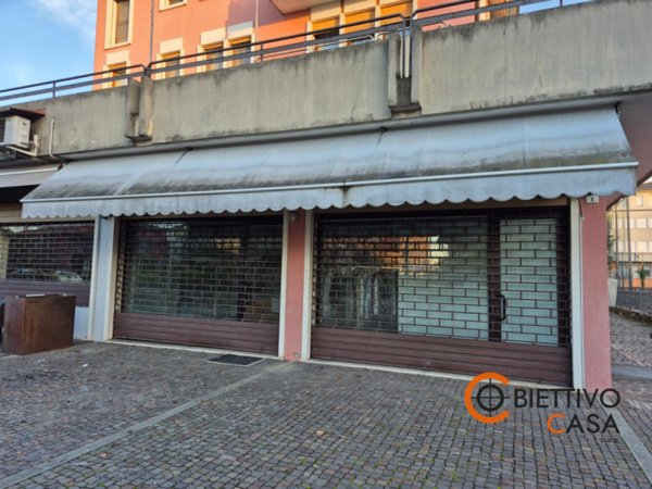 negozio in vendita a Cadoneghe in zona Bragni