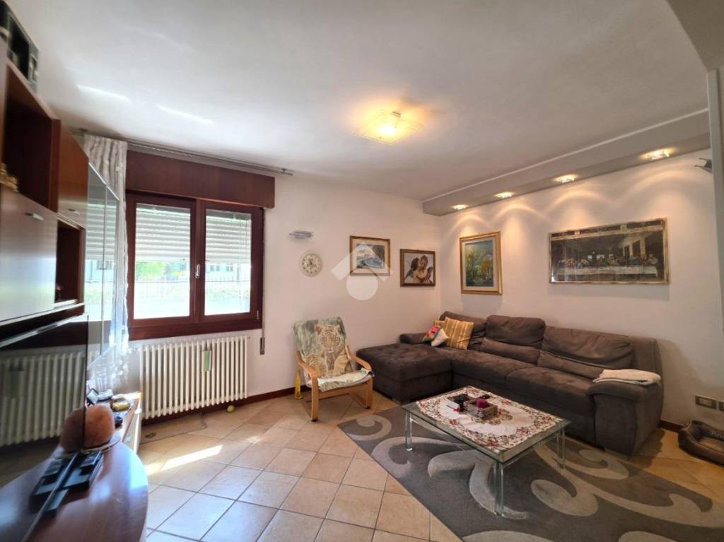 casa indipendente in vendita a Cadoneghe in zona Mejaniga