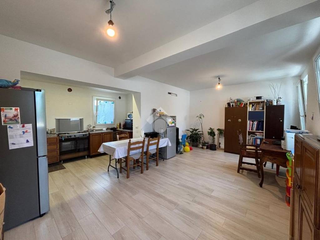 appartamento in vendita a Cadoneghe in zona Mejaniga
