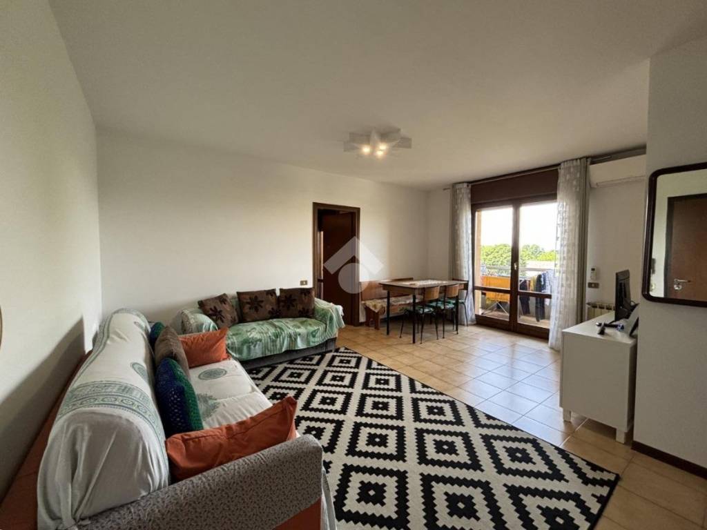 appartamento in vendita a Cadoneghe in zona Mejaniga
