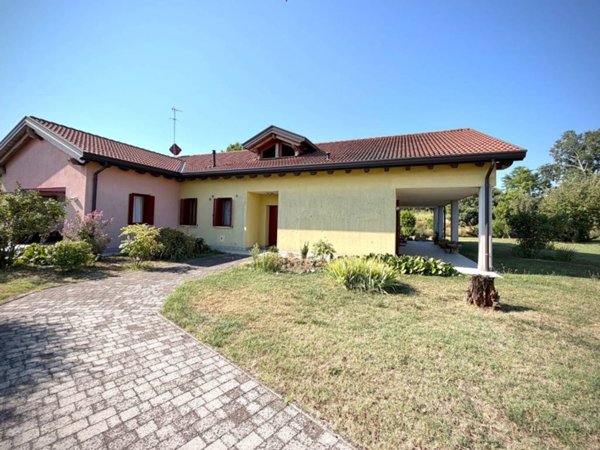 casa indipendente in vendita a Cadoneghe in zona Mejaniga