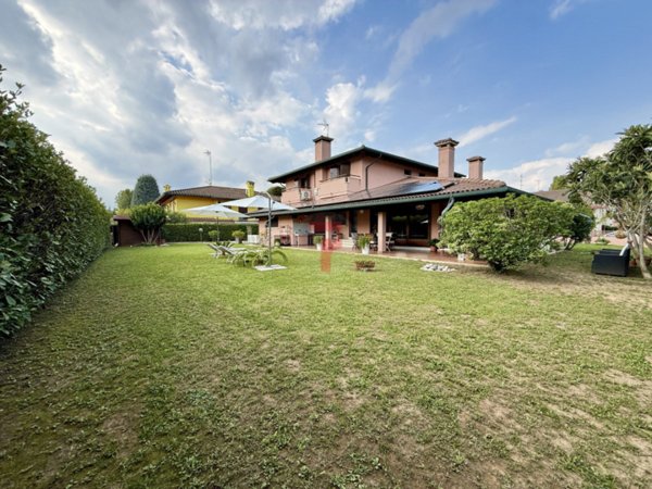 casa indipendente in vendita a Cadoneghe in zona Bragni