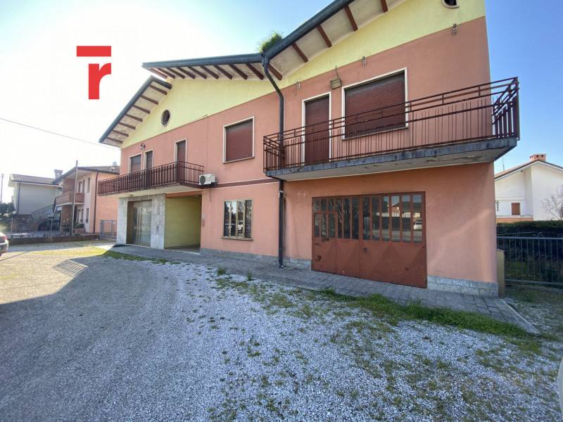 intera palazzina in vendita a Campodarsego in zona Reschigliano