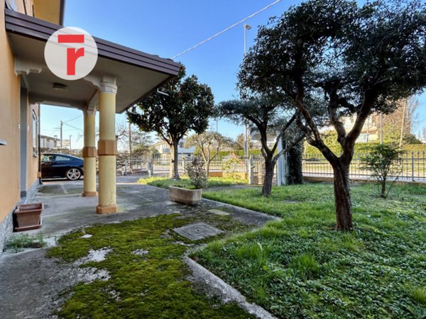 casa indipendente in vendita a Campodarsego in zona Reschigliano