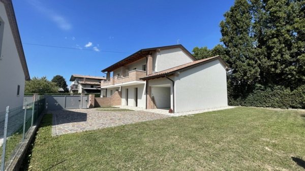 casa indipendente in vendita a Campodarsego in zona Fiumicello