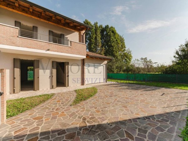 casa indipendente in vendita a Campodarsego in zona Fiumicello