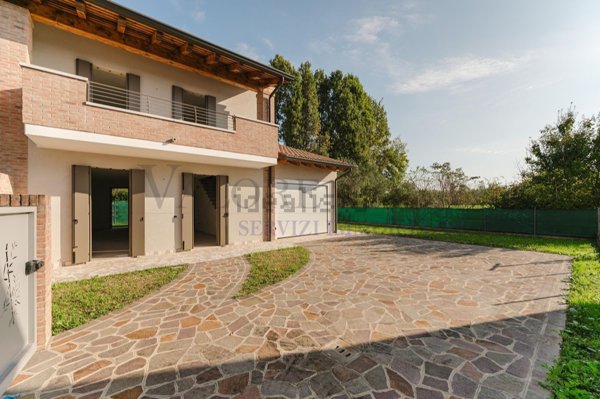 casa indipendente in vendita a Campodarsego in zona Fiumicello