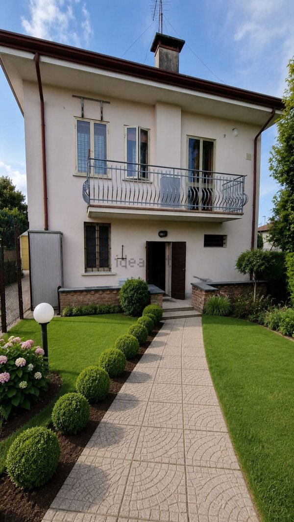 casa indipendente in vendita a Campodarsego in zona Bronzola