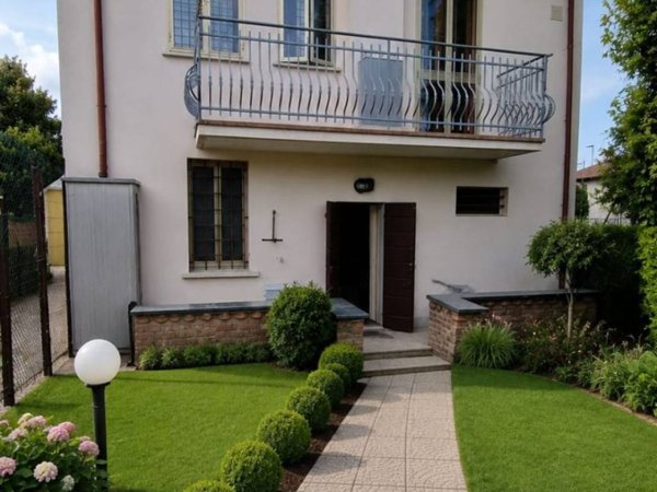 casa indipendente in vendita a Campodarsego in zona Bronzola