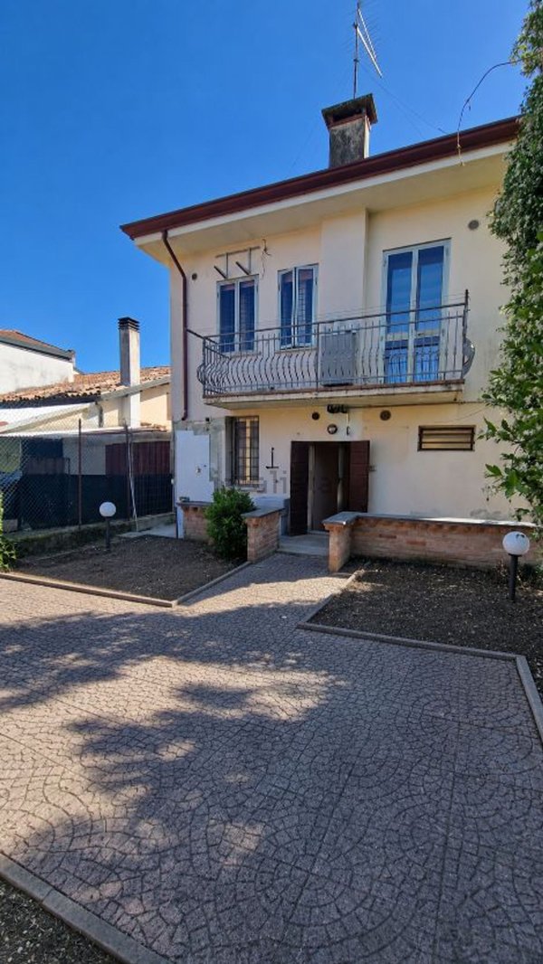 casa indipendente in vendita a Campodarsego in zona Bronzola
