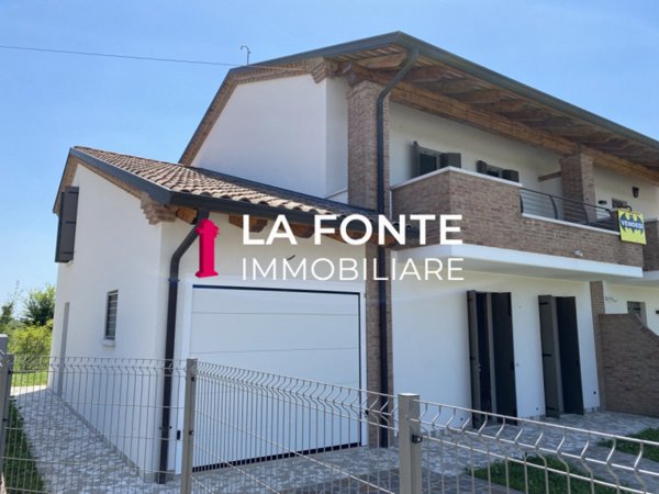 casa indipendente in vendita a Campodarsego in zona Fiumicello