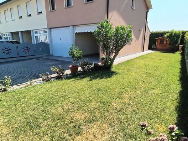 casa indipendente in vendita a Campodarsego in zona Bronzola