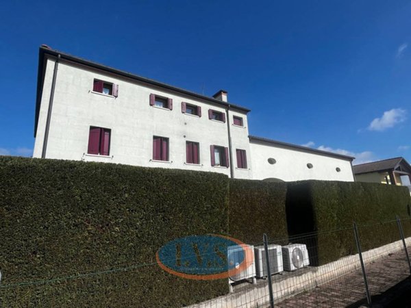 appartamento in vendita a Campodoro in zona Bevadoro