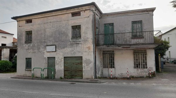 casa indipendente in vendita a Campodoro