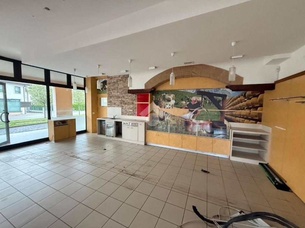 negozio in vendita a Campodoro