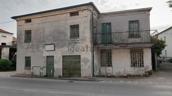 negozio in vendita a Campodoro